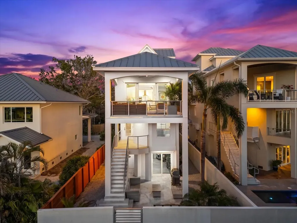 116 Garden Lane Sarasota FL 34242