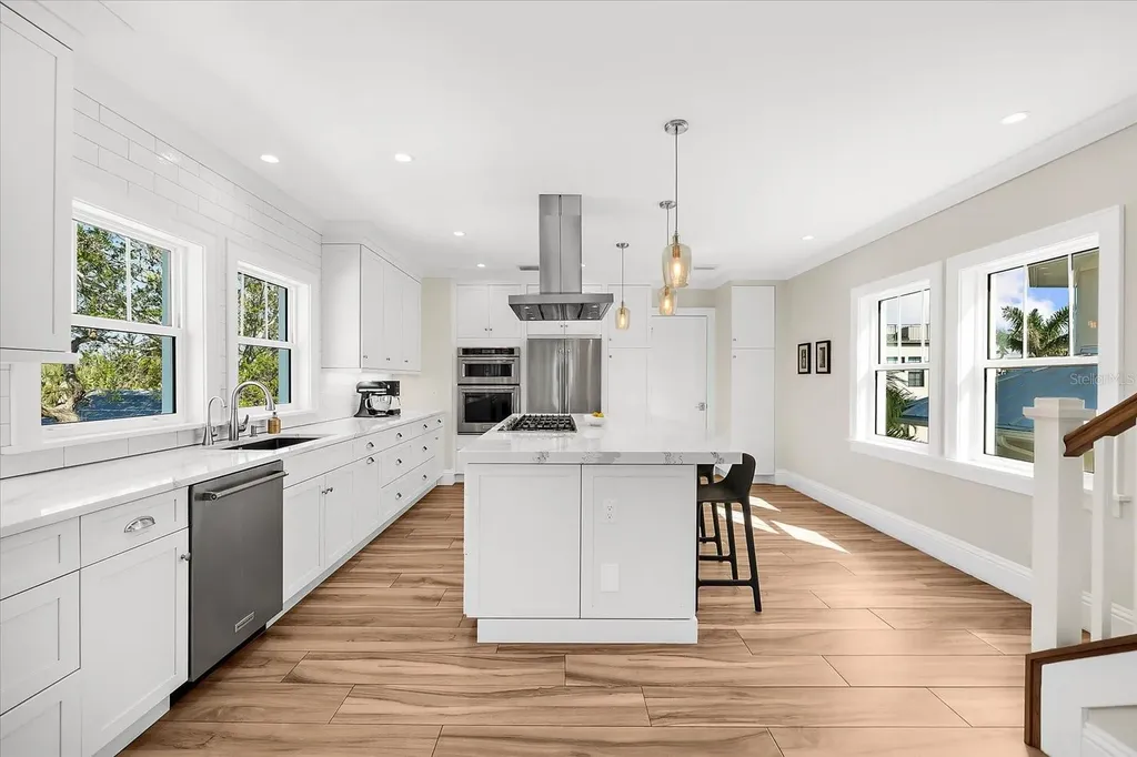 116 Garden Lane Sarasota FL 34242