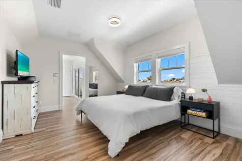 116 Garden Lane Sarasota FL 34242