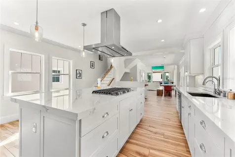 116 Garden Lane Sarasota FL 34242