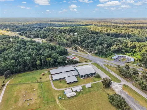 17751 NW Us Highway 19 Trenton FL 32693