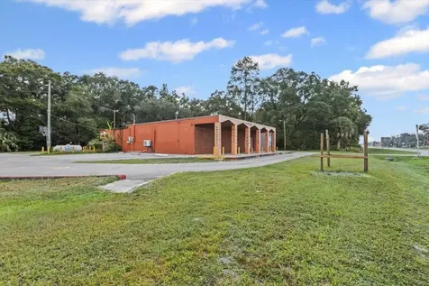 17751 NW Us Highway 19 Trenton FL 32693