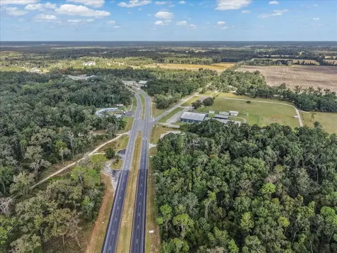 17751 NW Us Highway 19 Trenton FL 32693