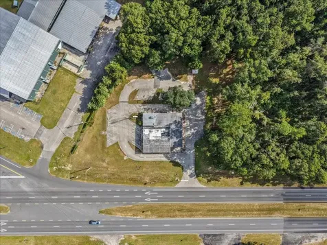 17751 NW Us Highway 19 Trenton FL 32693