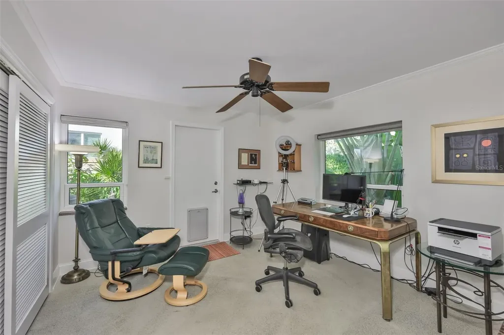 2158 Blossom Way S St Petersburg FL 33712