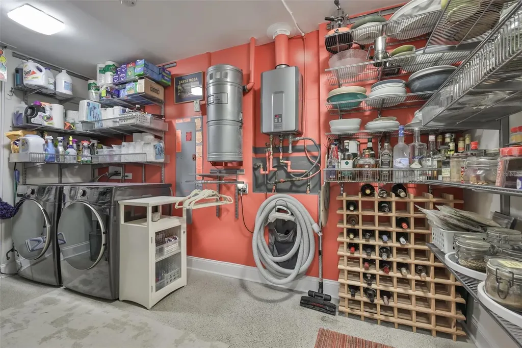 2158 Blossom Way S St Petersburg FL 33712