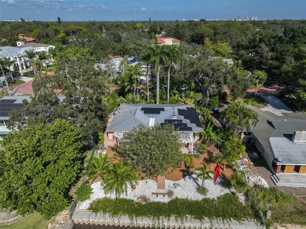 2158 Blossom Way S St Petersburg FL 33712