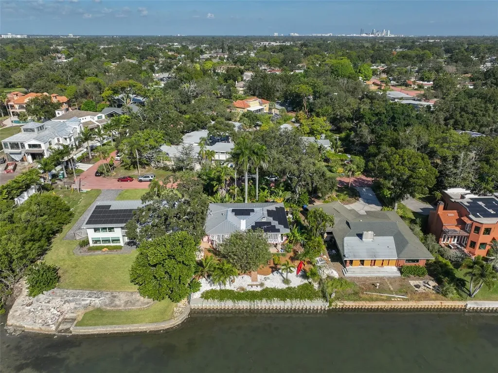 2158 Blossom Way S St Petersburg FL 33712