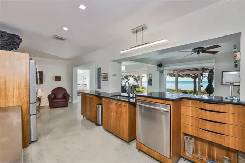 2158 Blossom Way S St Petersburg FL 33712
