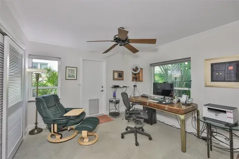 2158 Blossom Way S St Petersburg FL 33712