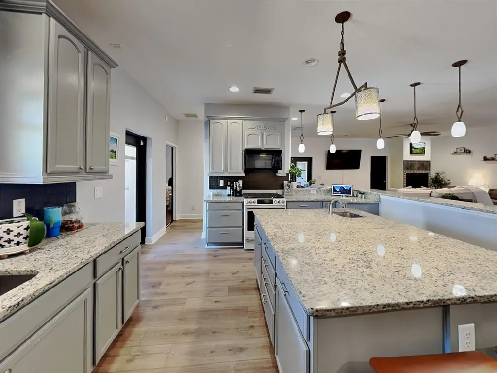 17660 County Road 455 Montverde FL 34756