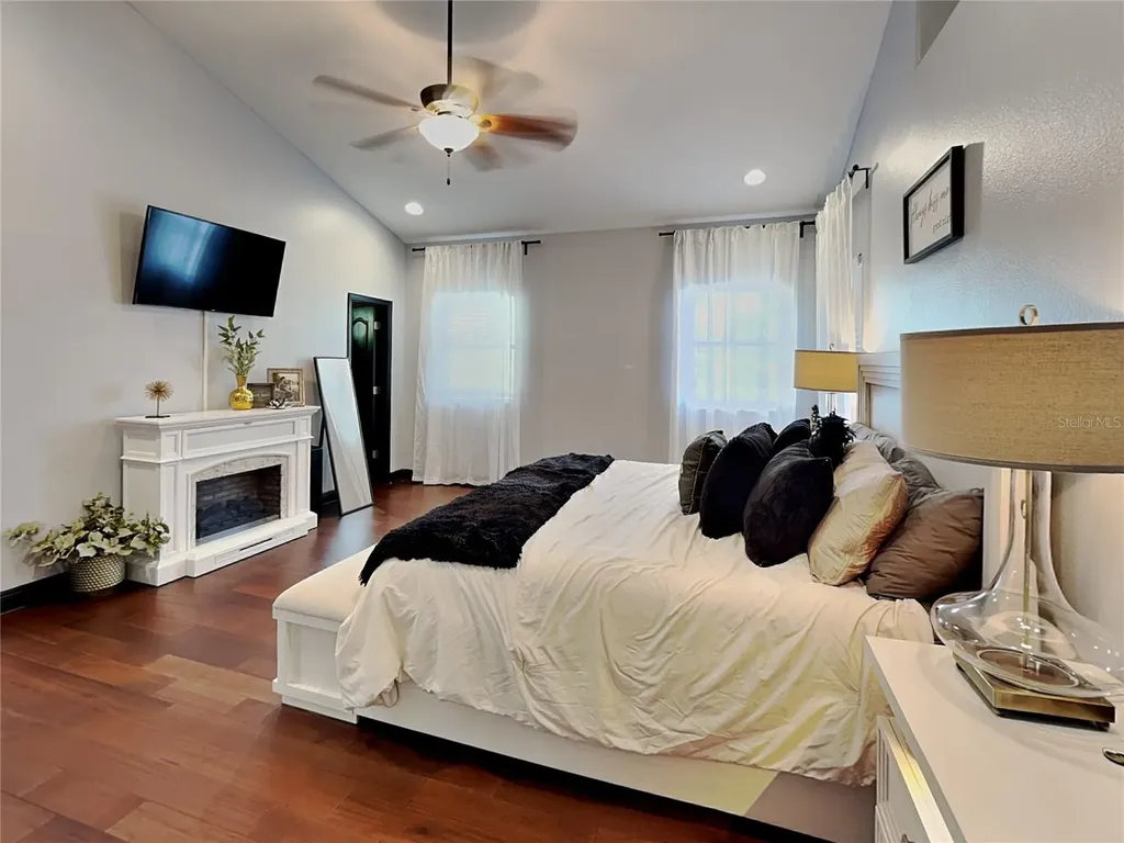 17660 County Road 455 Montverde FL 34756