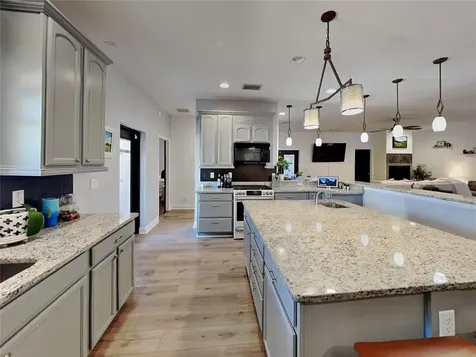 17660 County Road 455 Montverde FL 34756