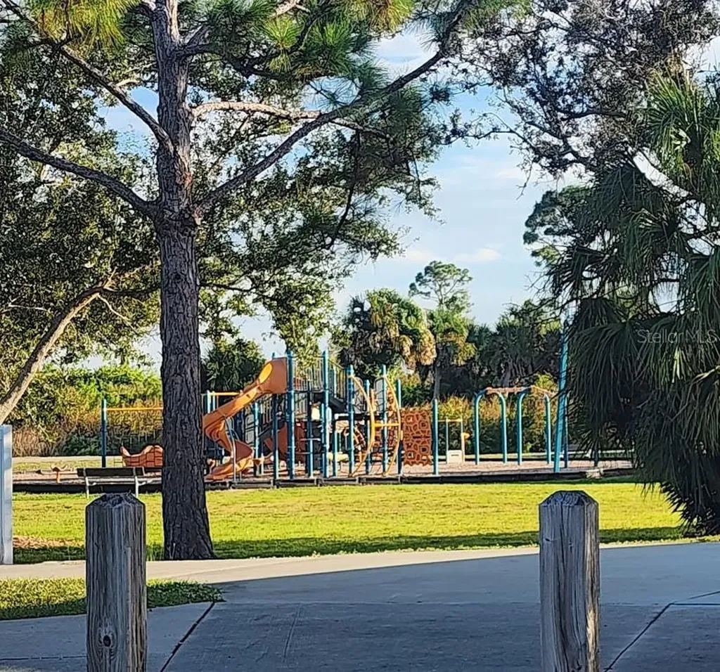 437 Rotonda Circle Rotonda West FL 33947
