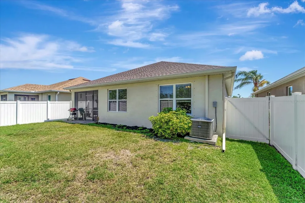 8997 Excelsior Loop Venice FL 34293