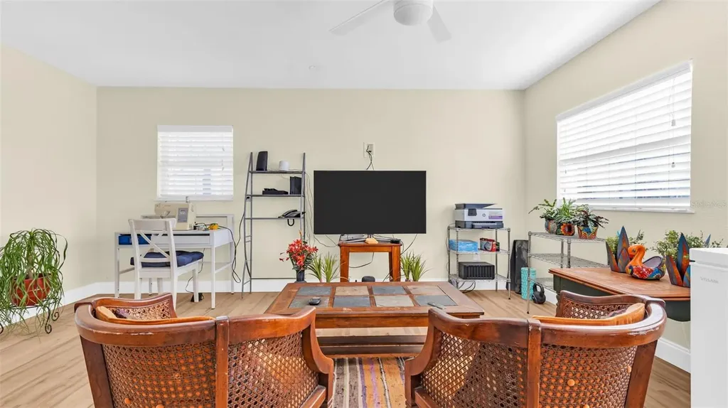 7063 S Shore Drive S St Petersburg FL 33707
