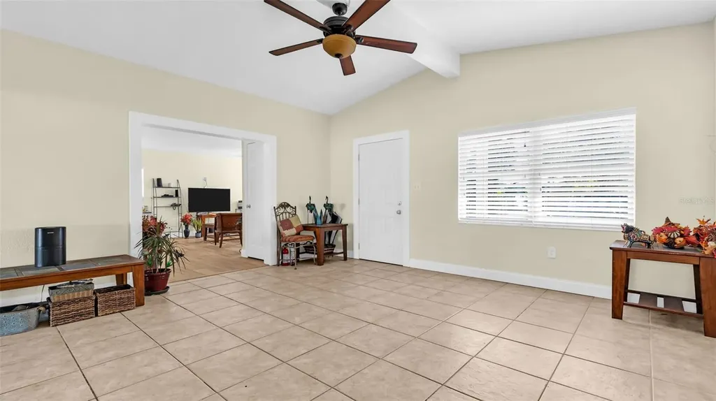 7063 S Shore Drive S St Petersburg FL 33707