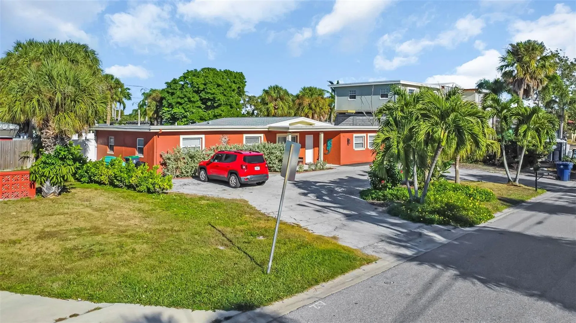 7063 S Shore Drive S St Petersburg FL 33707