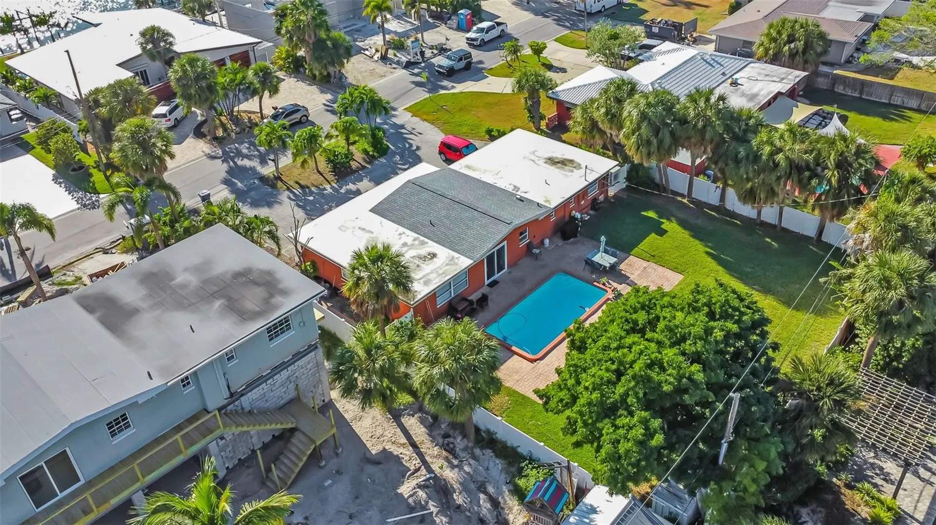 7063 S Shore Drive S St Petersburg FL 33707