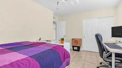 7063 S Shore Drive S St Petersburg FL 33707