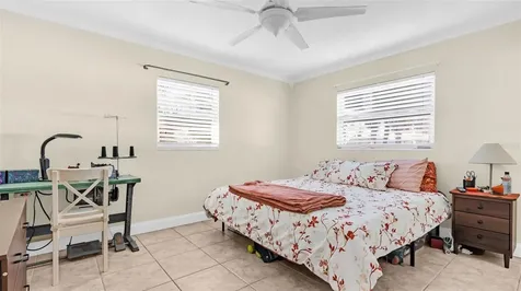 7063 S Shore Drive S St Petersburg FL 33707