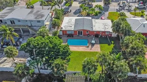 7063 S Shore Drive S St Petersburg FL 33707