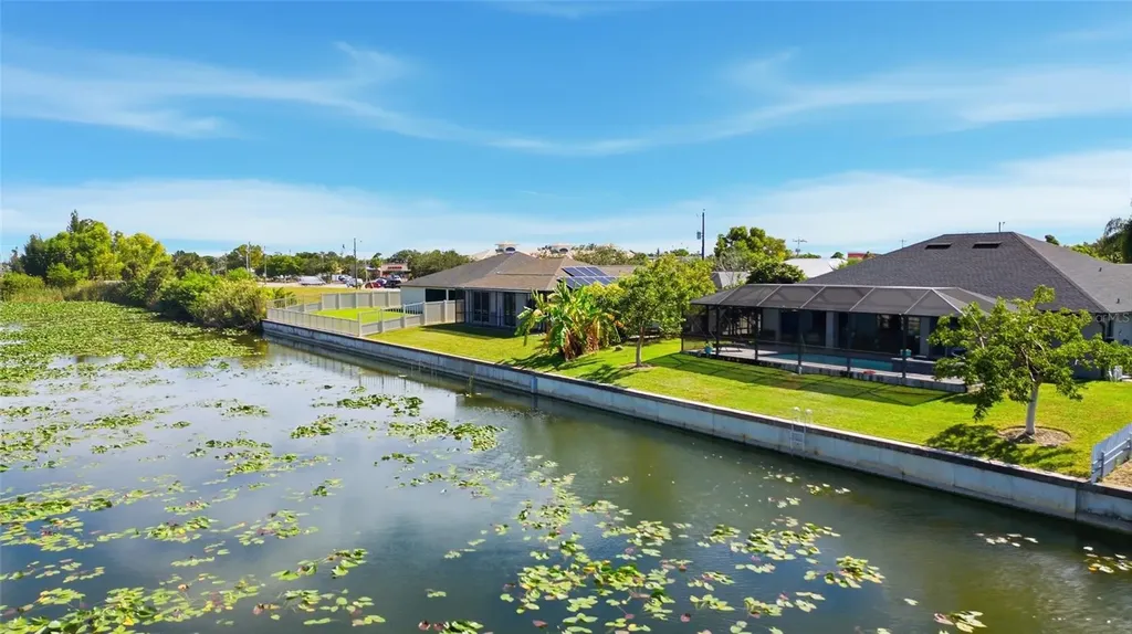 1507 NE 2nd Street Cape Coral FL 33909