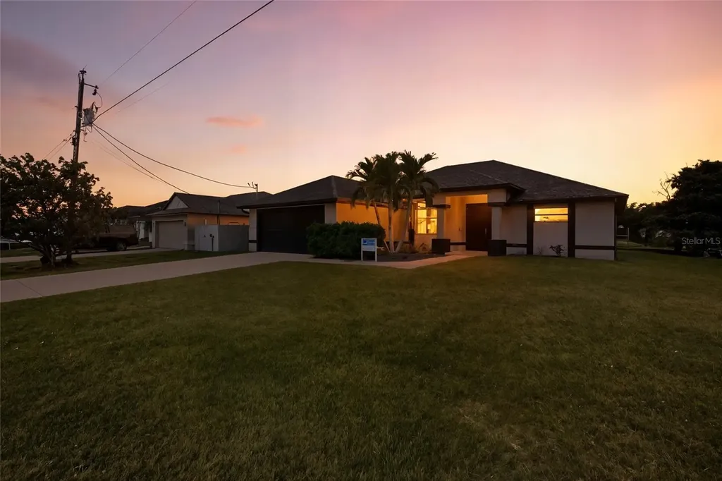 1507 NE 2nd Street Cape Coral FL 33909