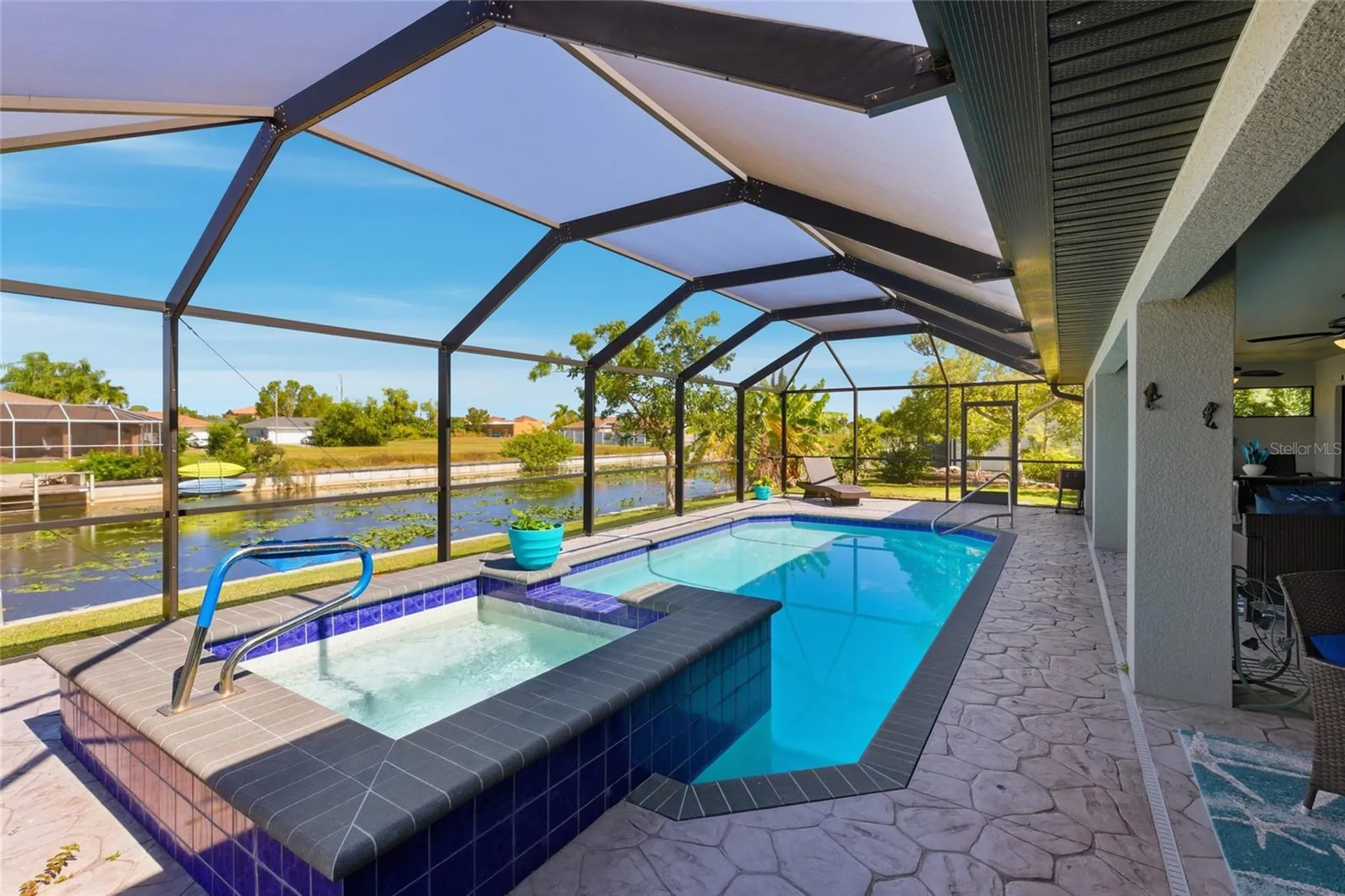 1507 NE 2nd Street Cape Coral FL 33909