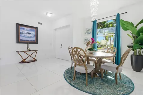 1507 NE 2nd Street Cape Coral FL 33909
