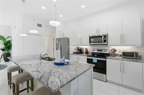 1507 NE 2nd Street Cape Coral FL 33909