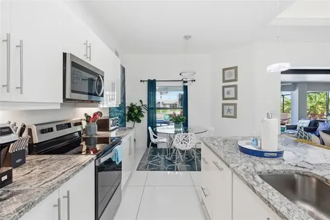 1507 NE 2nd Street Cape Coral FL 33909