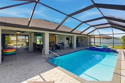 1507 NE 2nd Street Cape Coral FL 33909