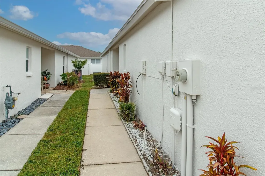 1747 Ravenridge Street Wesley Chapel FL 33543