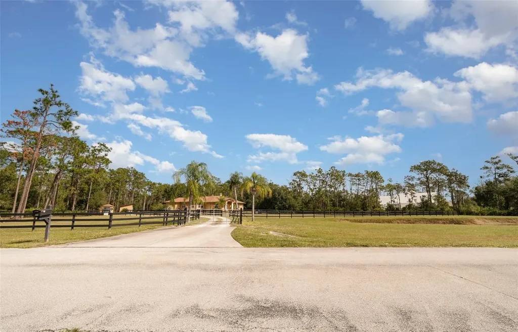 30215 Saddlebag Trail Myakka City FL 34251