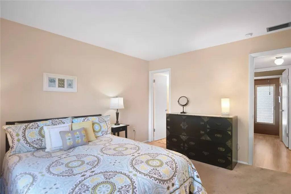 1867 Restful Drive Bradenton FL 34207