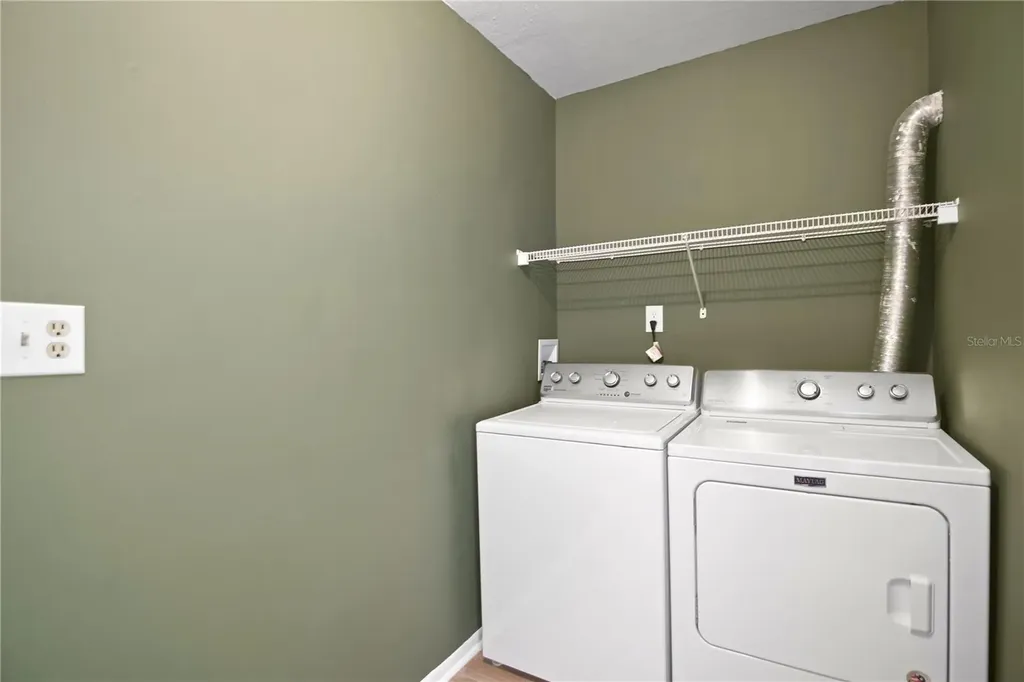1867 Restful Drive Bradenton FL 34207