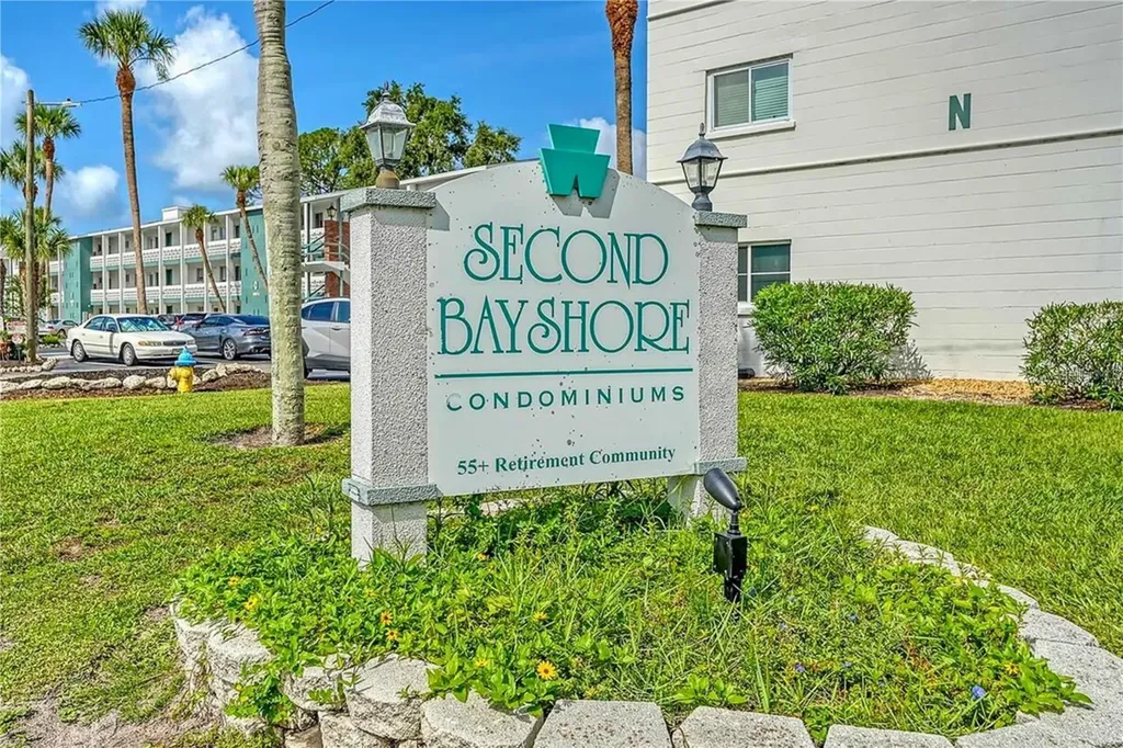 1867 Restful Drive Bradenton FL 34207