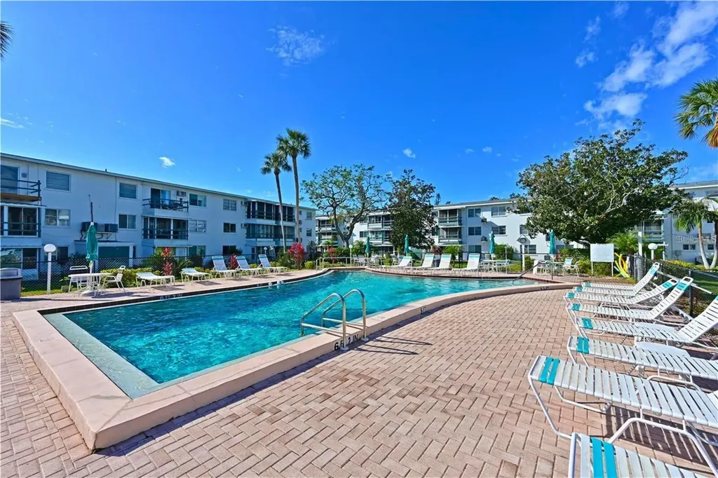 1867 Restful Drive Bradenton FL 34207