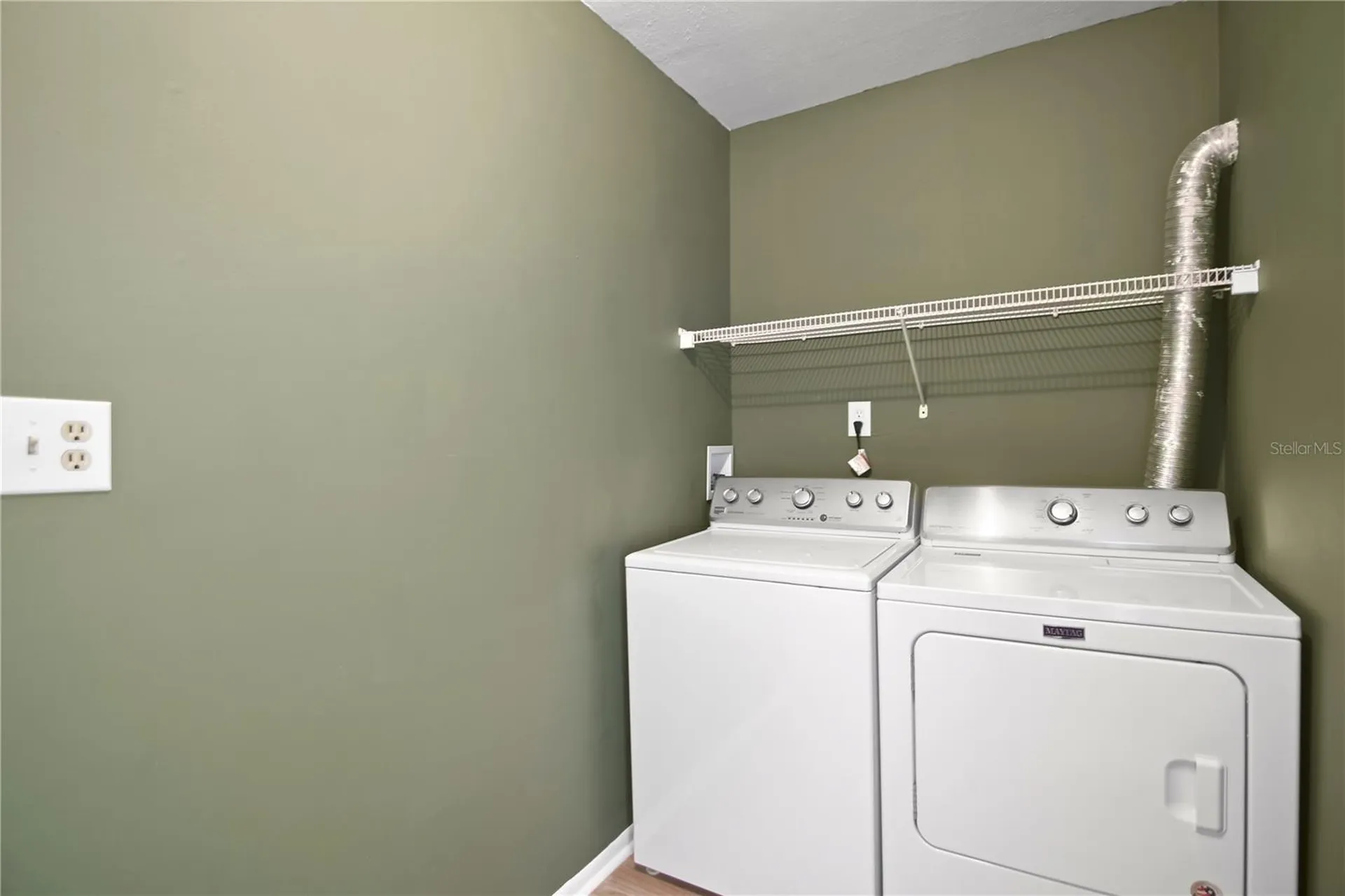 1867 Restful Drive Bradenton FL 34207