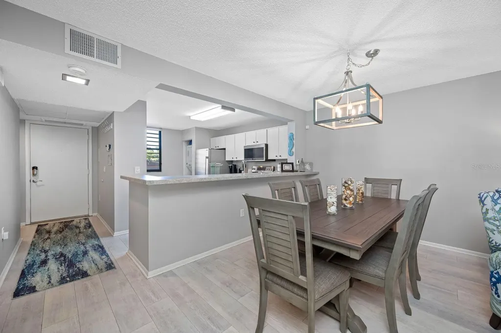703 Oakview Drive Bradenton FL 34210