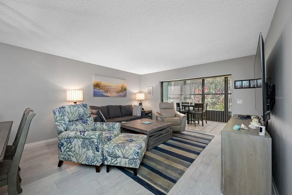 703 Oakview Drive Bradenton FL 34210