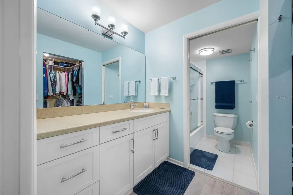 703 Oakview Drive Bradenton FL 34210