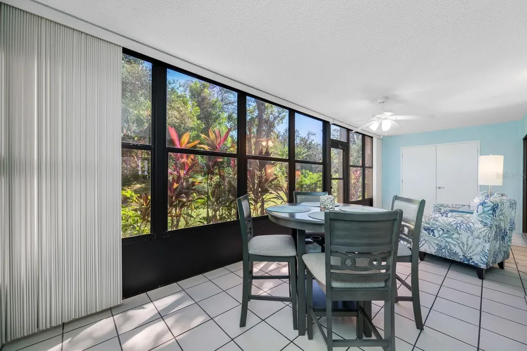 703 Oakview Drive Bradenton FL 34210