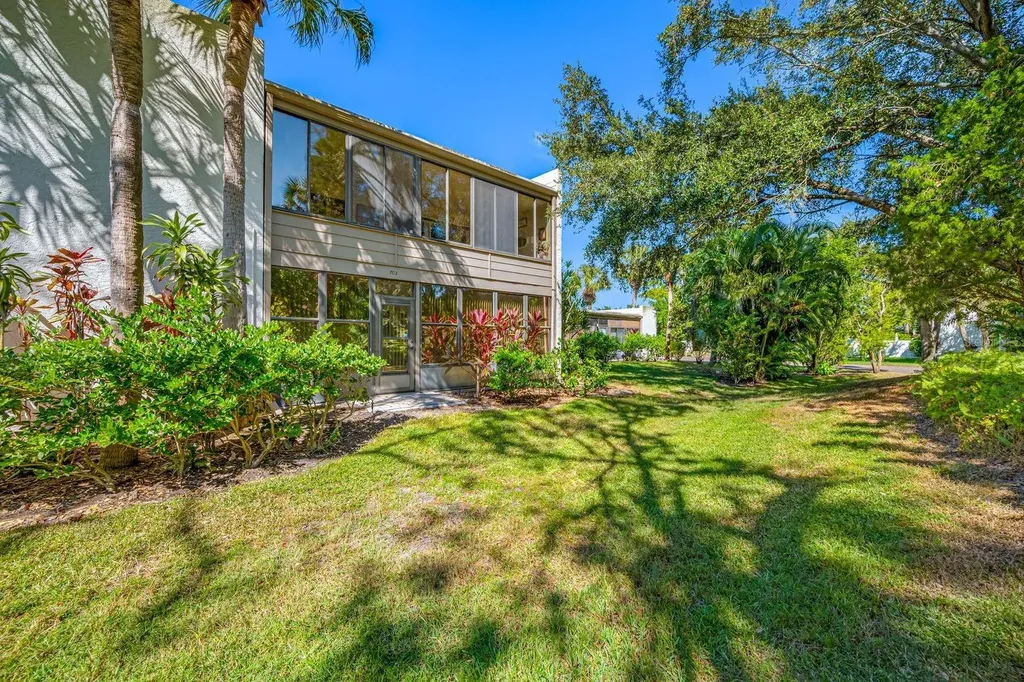 703 Oakview Drive Bradenton FL 34210