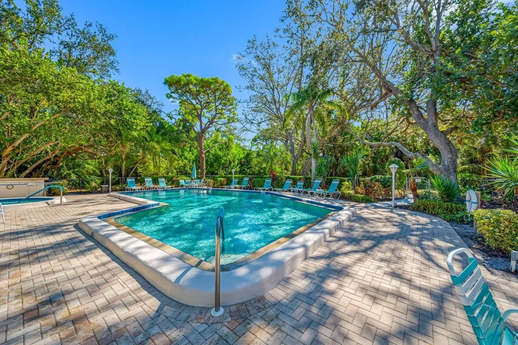 703 Oakview Drive Bradenton FL 34210