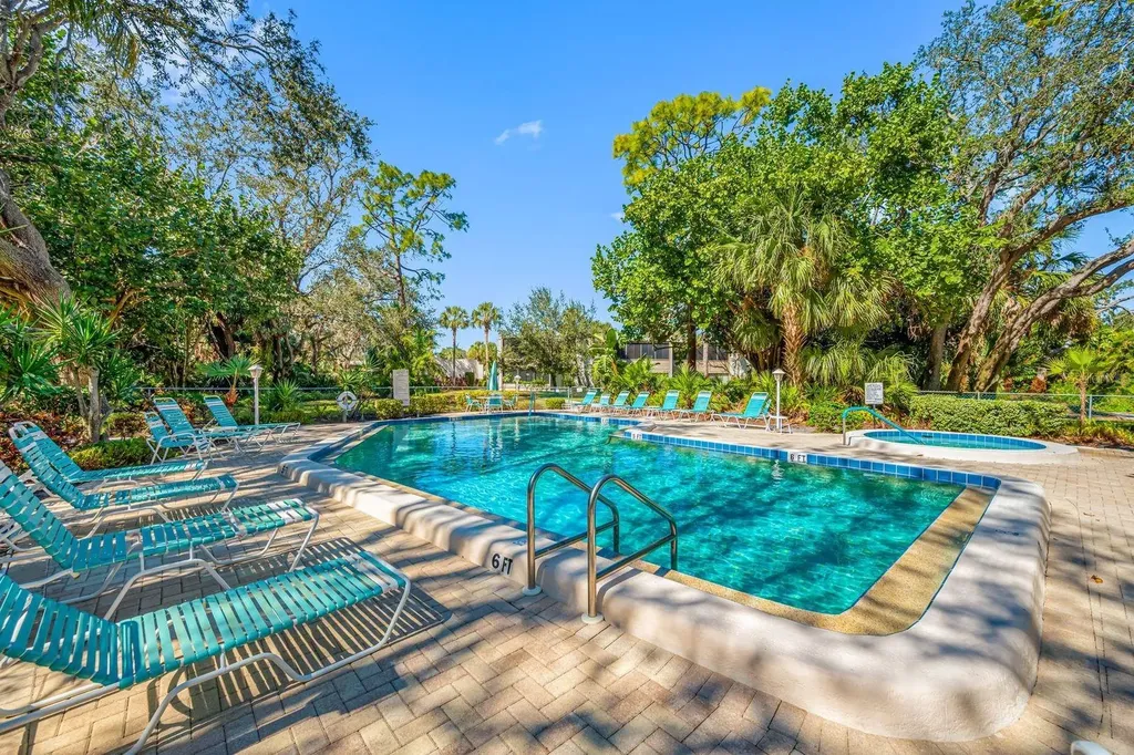 703 Oakview Drive Bradenton FL 34210