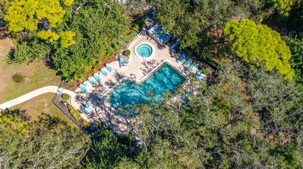 703 Oakview Drive Bradenton FL 34210