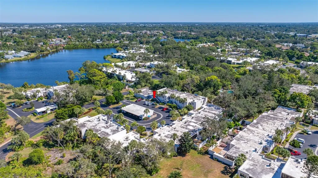 703 Oakview Drive Bradenton FL 34210