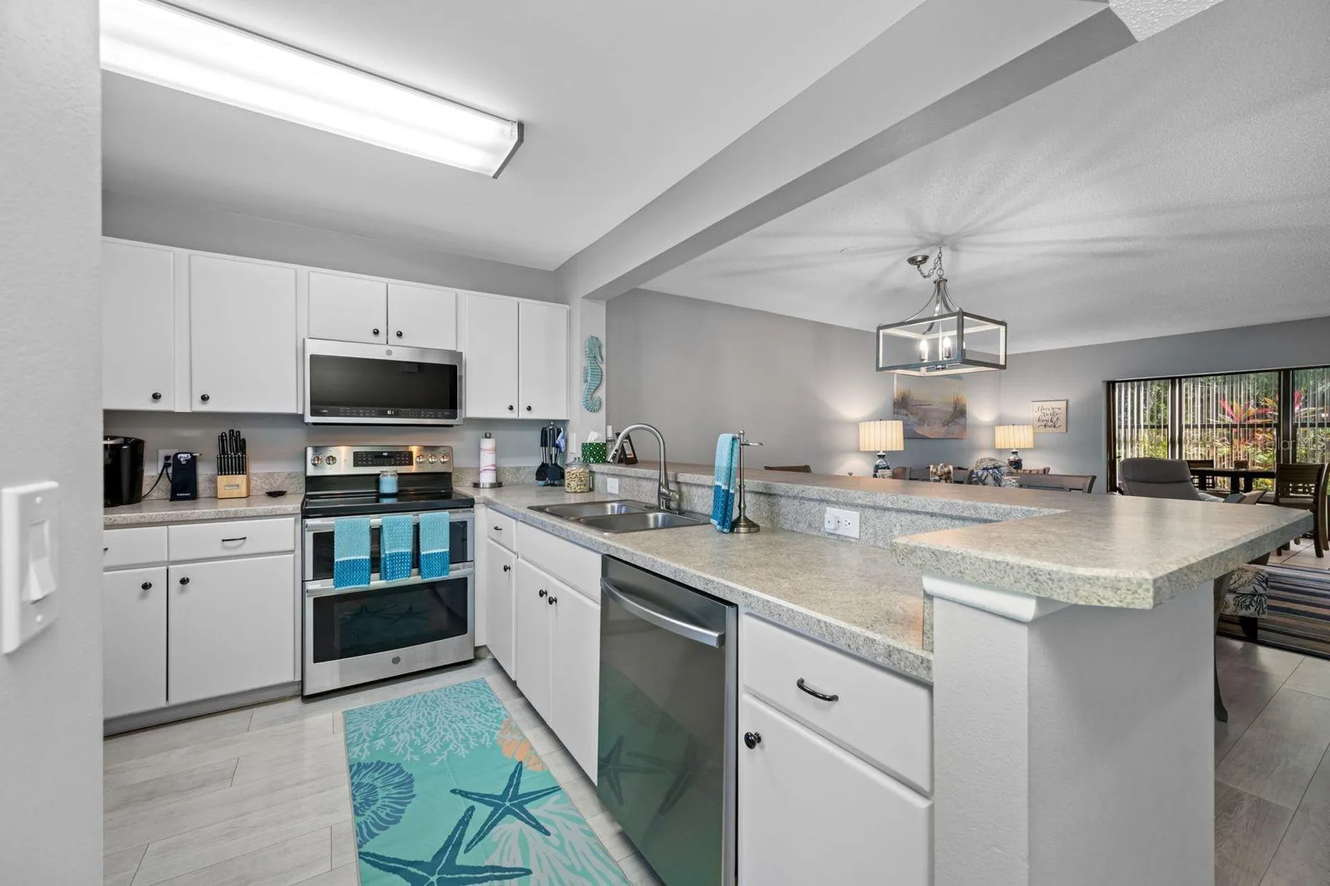 703 Oakview Drive Bradenton FL 34210